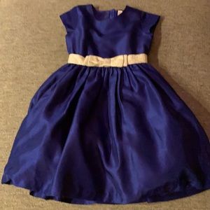 Holiday dress for big girl size 8, like new, no flaws!
